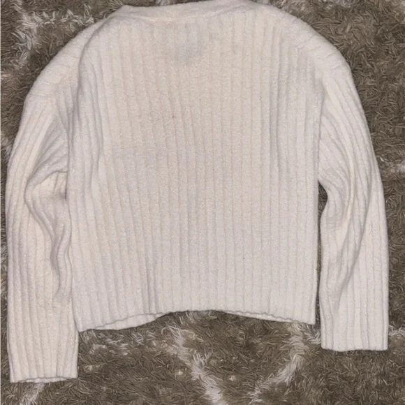 Aritzia Fuzzy Sweater - Picture 7 of 7